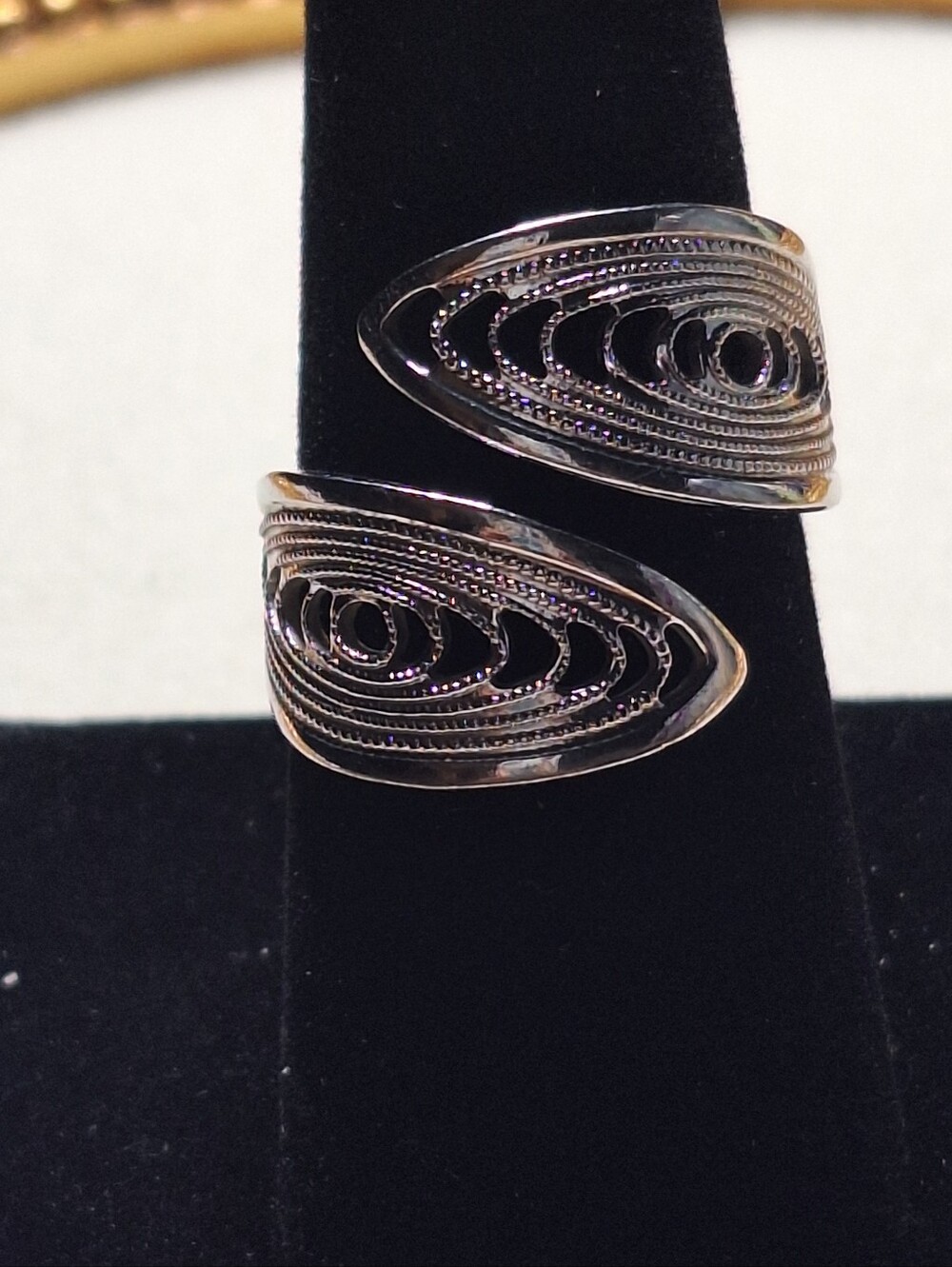 Vintage Sarah Coventry Entry Silver Openwork Teardrop Adjustable Ring